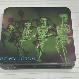 REVOLUTION  "Grave  Misunderstanding ". eyeshadow palette